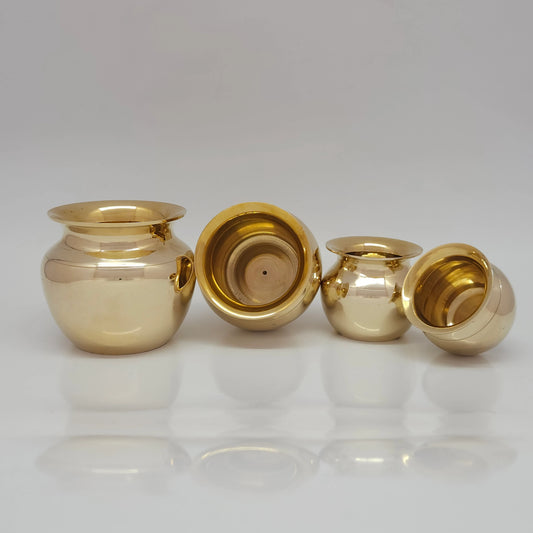 Bronze kubera chombu