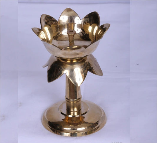 Stand Nandha Deepam No.2