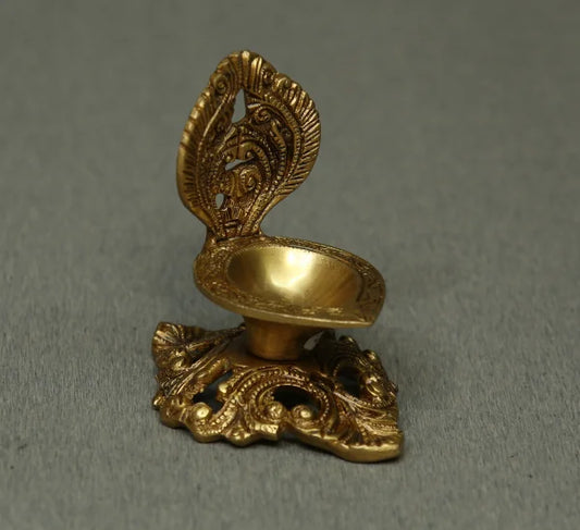 Stand Deepam Antique