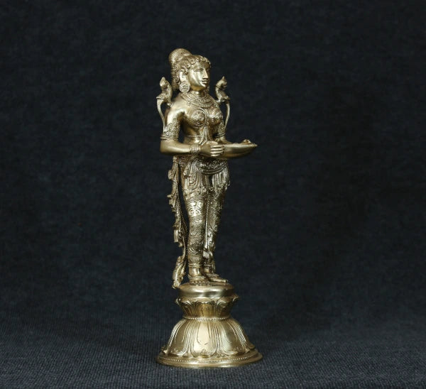 Pavai Vilakku 1 Ft