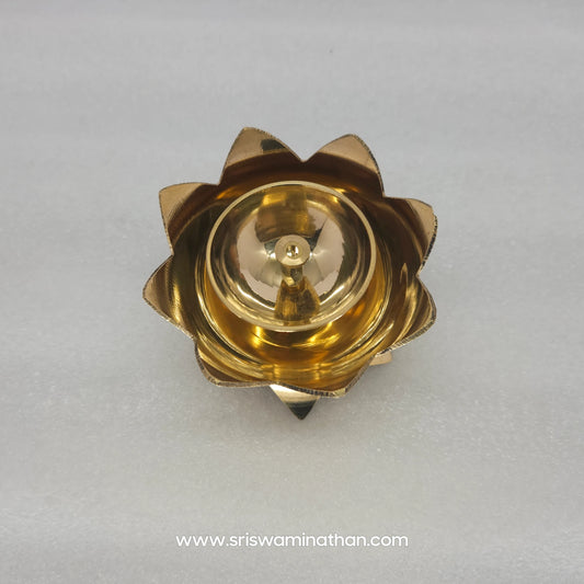 Kamal Nanda Deepam Puja Lamp - Spiritual Decor for Home 4.4|Brass spiritual decor
