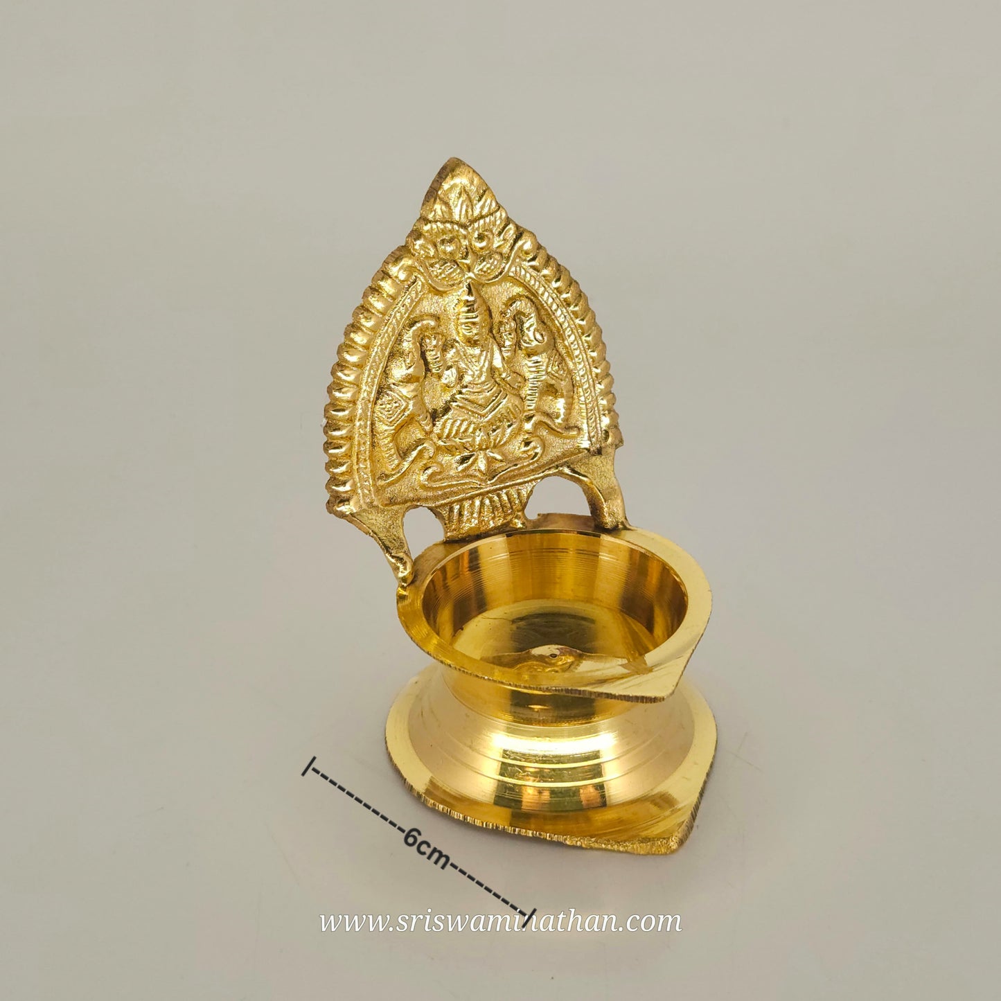 Lakshmi Vilakku No. 2