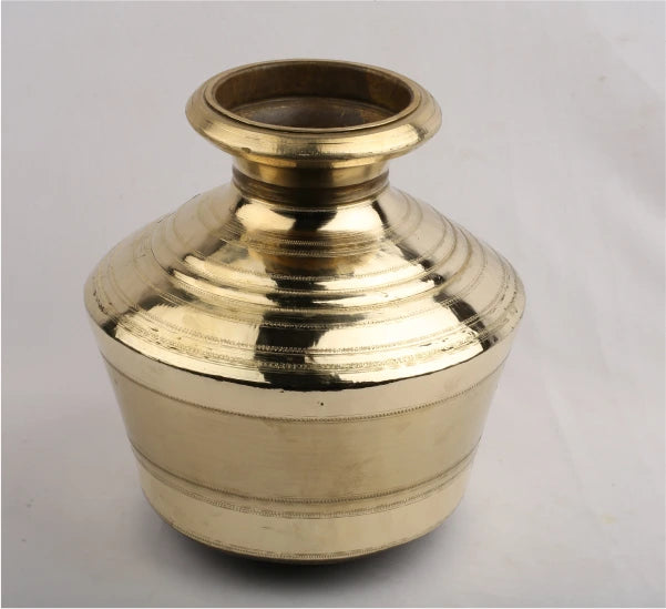 Nattu Kudam Brass No.8 2.300 Gm