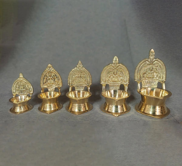 Lakshmi Vilakku No.1