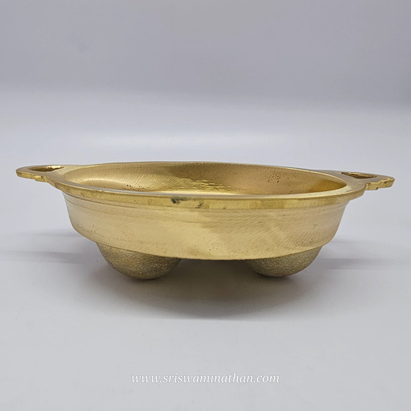 Bronze kuzhi paniyarakal