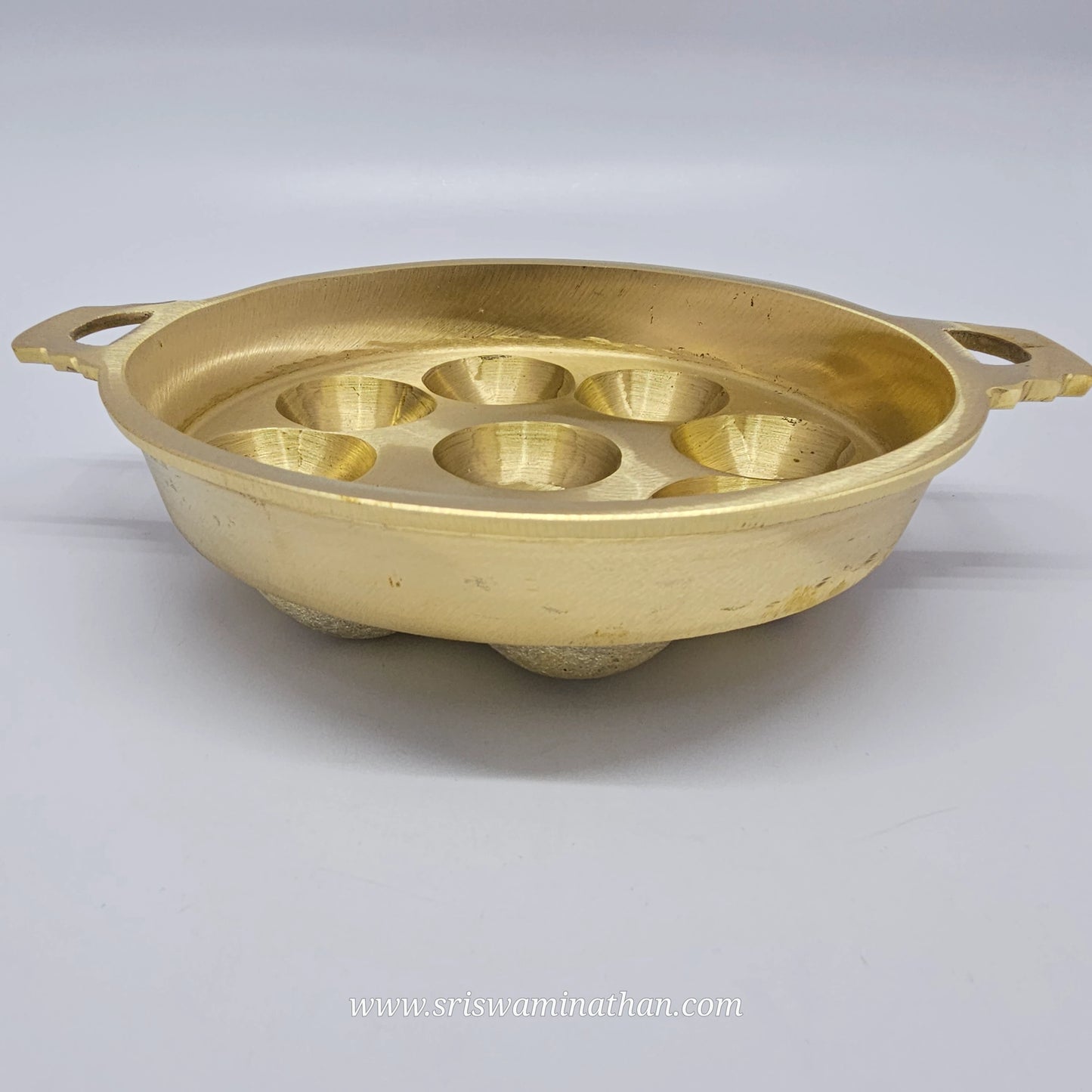 Bronze kuzhi paniyarakal