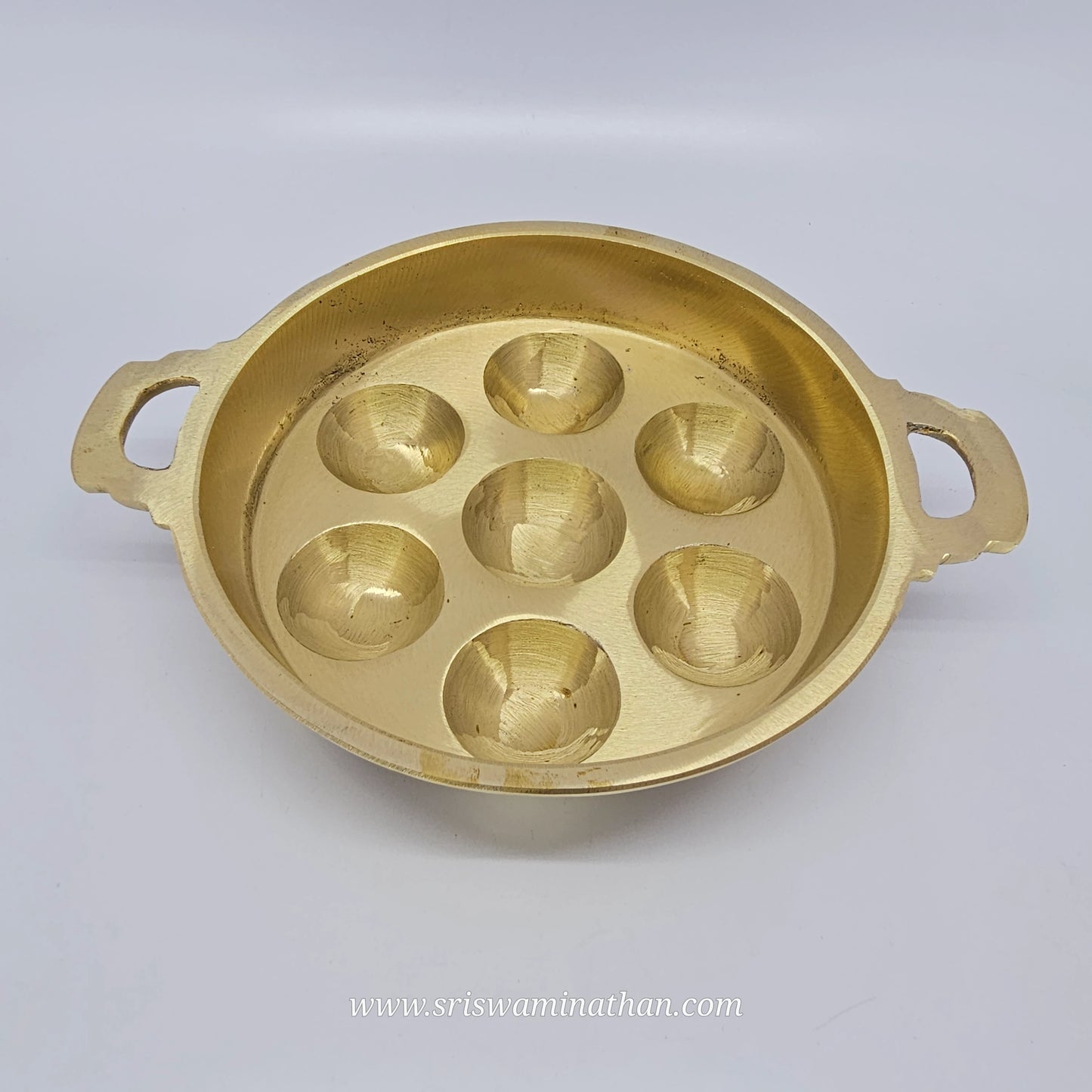 Bronze kuzhi paniyarakal