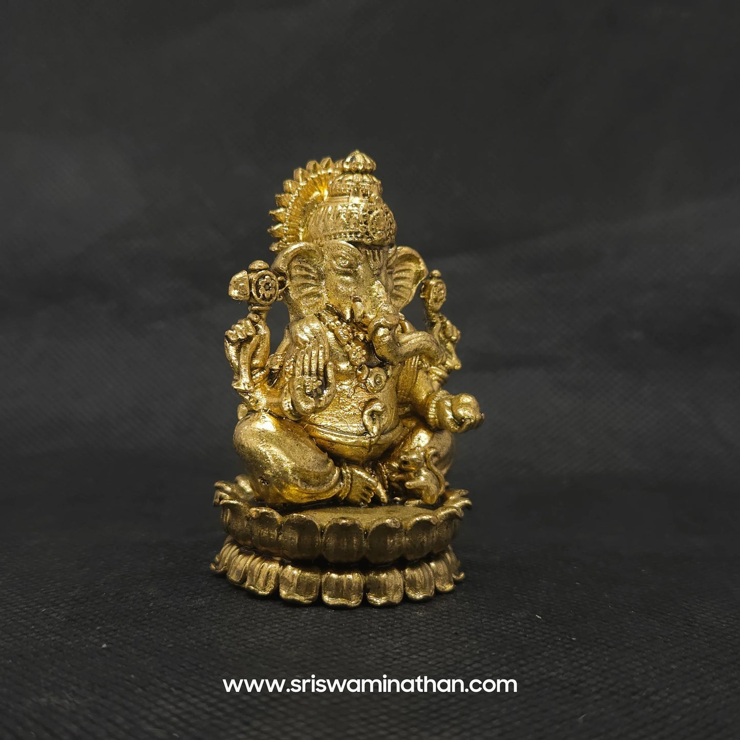 vinayagar with laddu