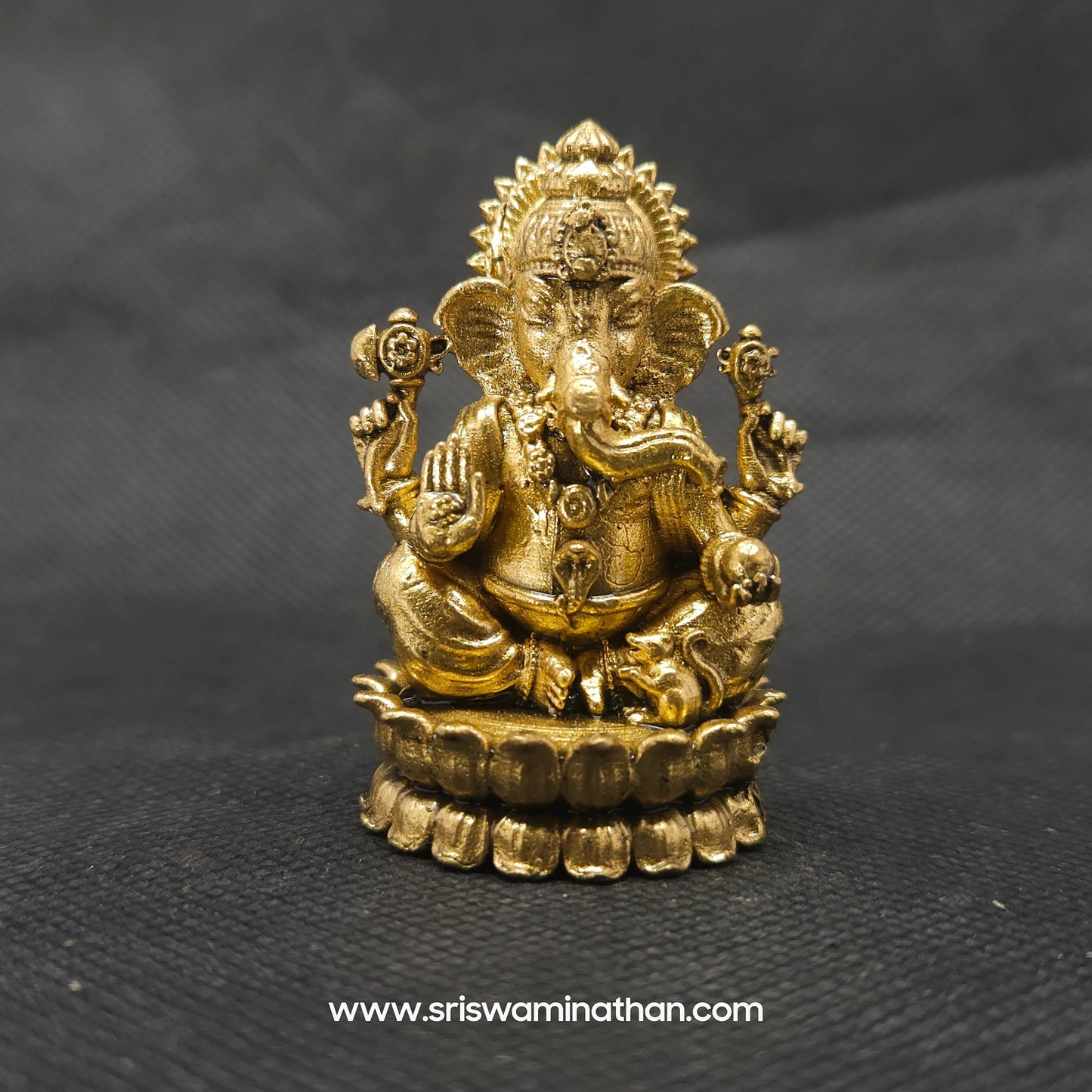 vinayagar with laddu