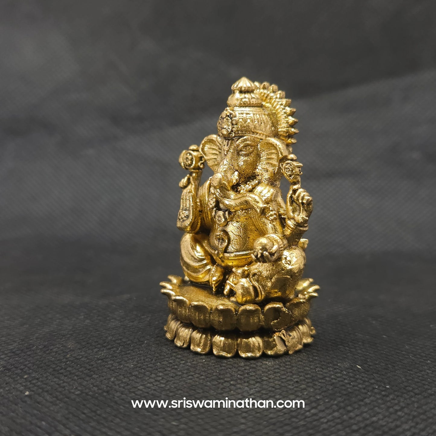 vinayagar with laddu