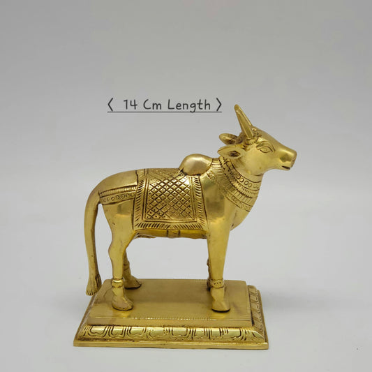 Standing Nandhi