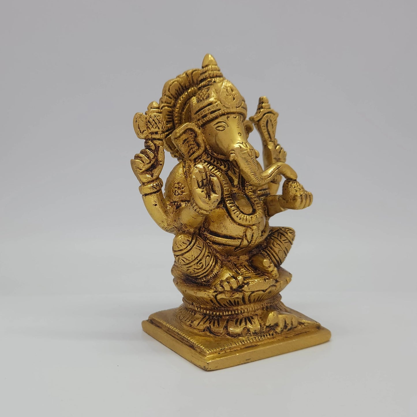 VINAYAGAR 960GRAM