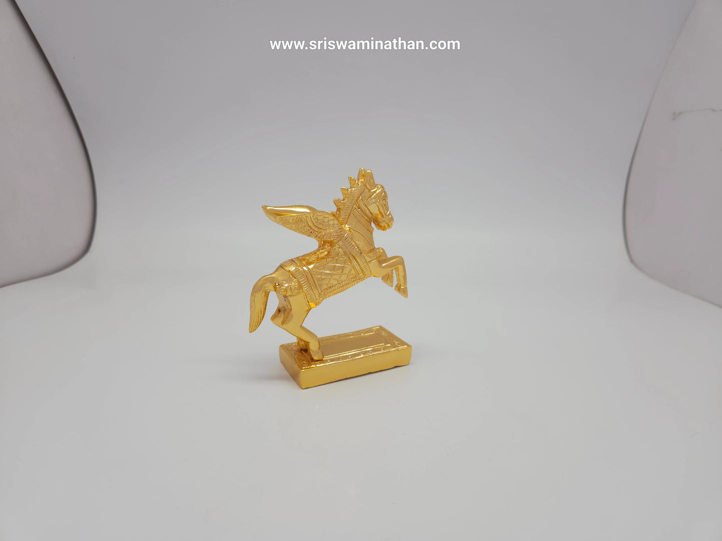 Flying horse 16506