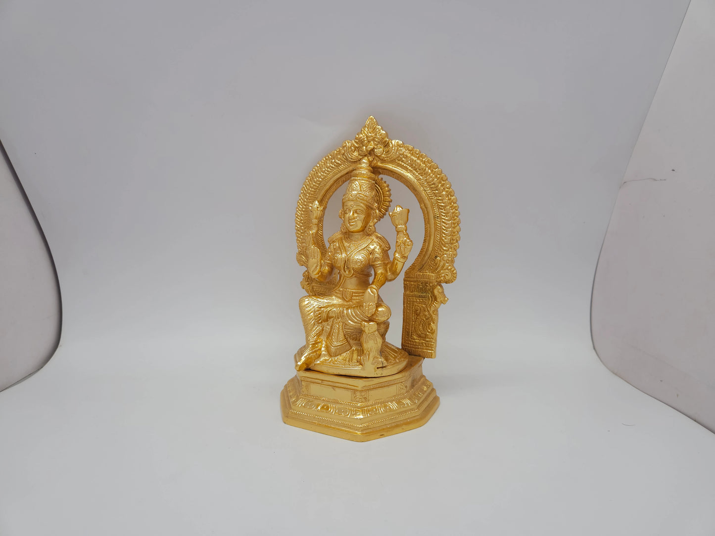 Lakshmi 4835