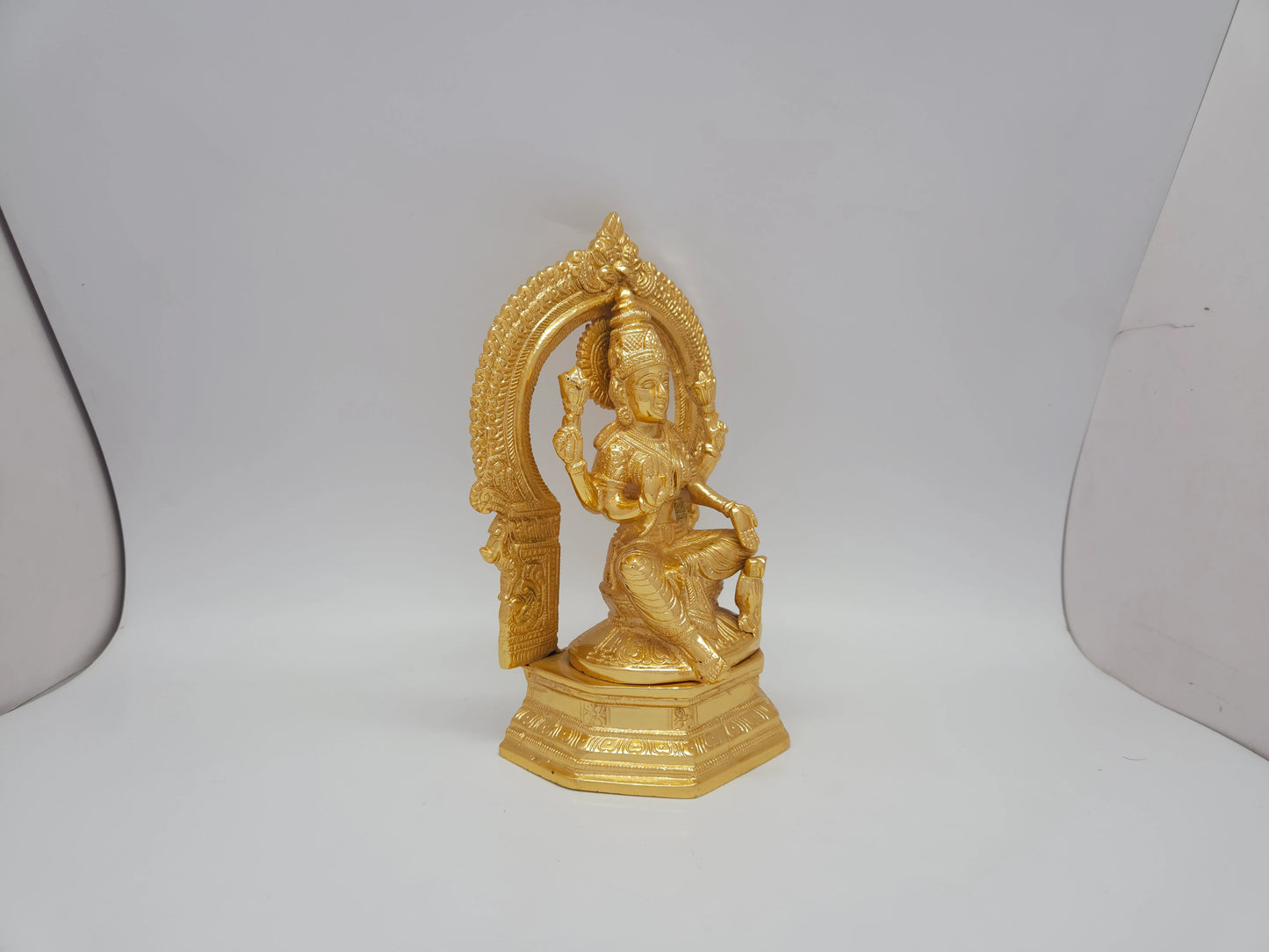Lakshmi 4835