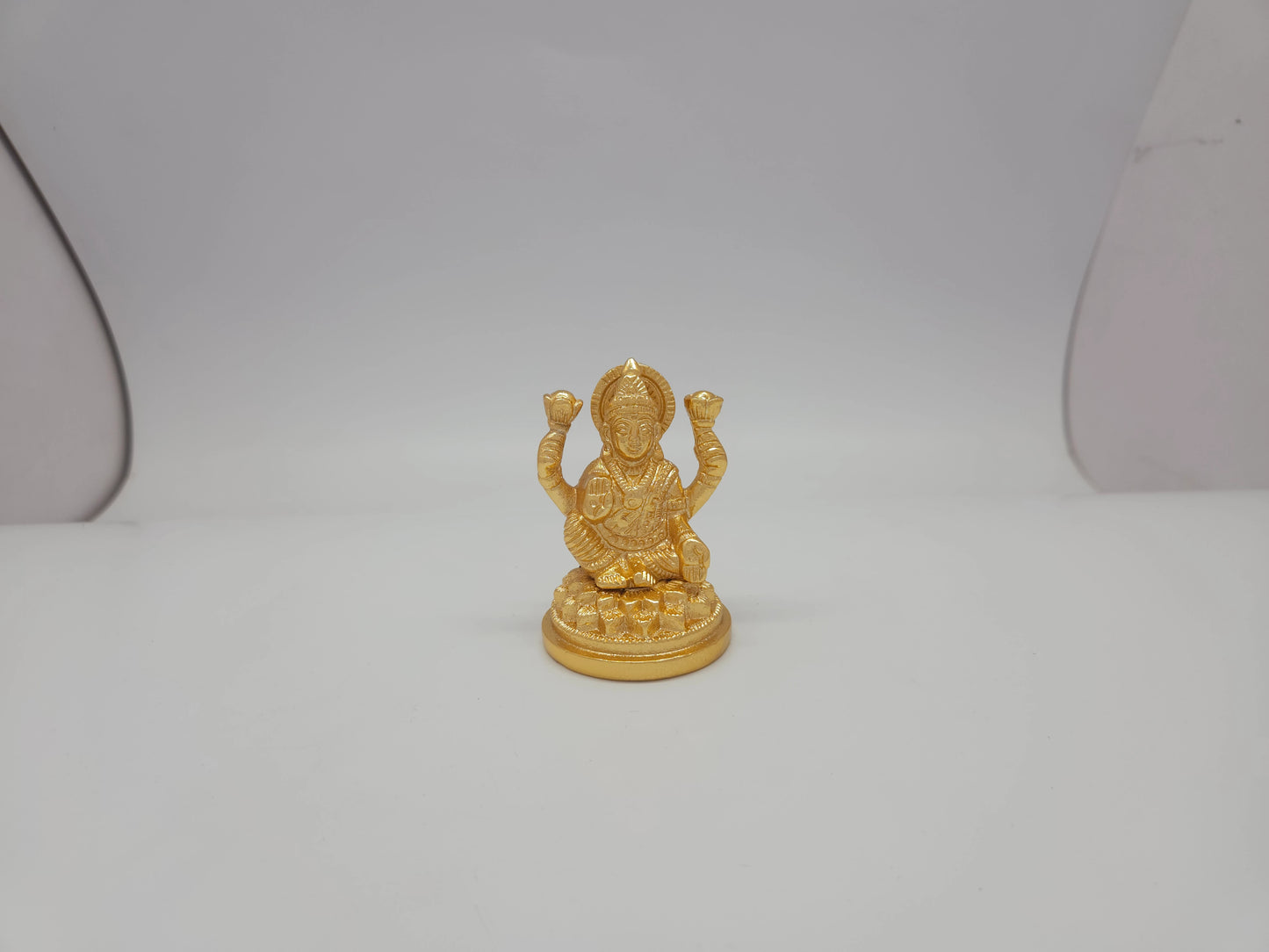 Lakshmi 16477