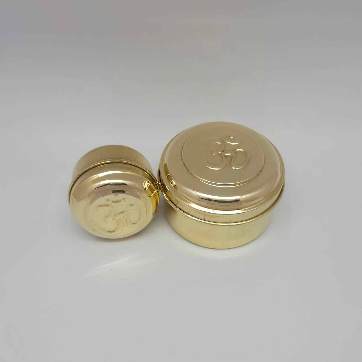 Om box brass