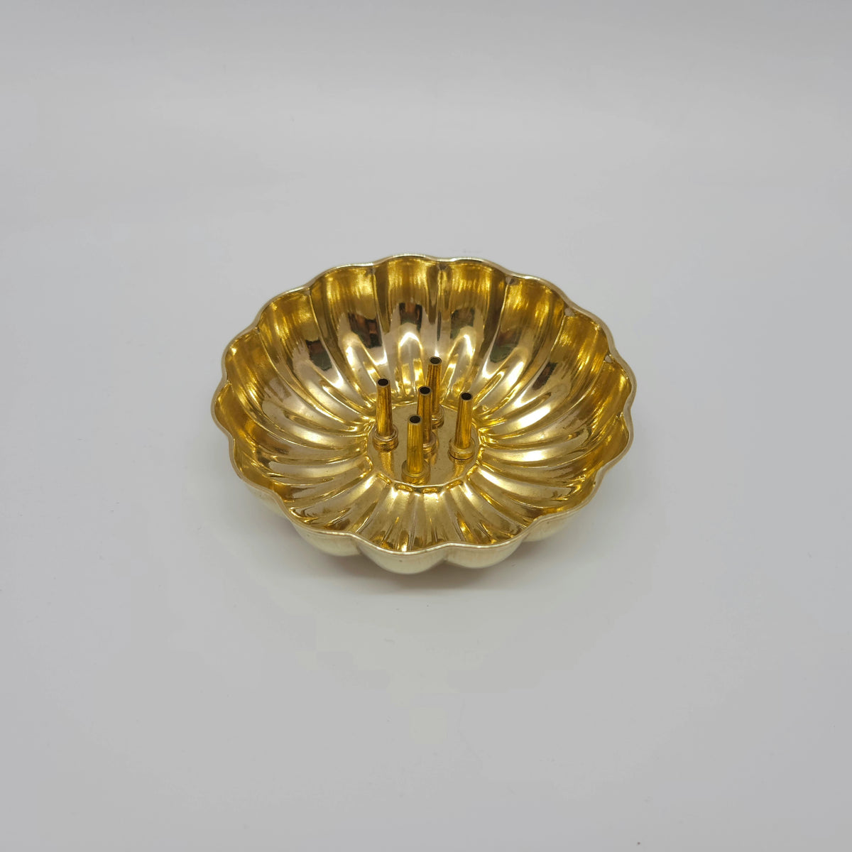Lotus plate agardhan pipe butti