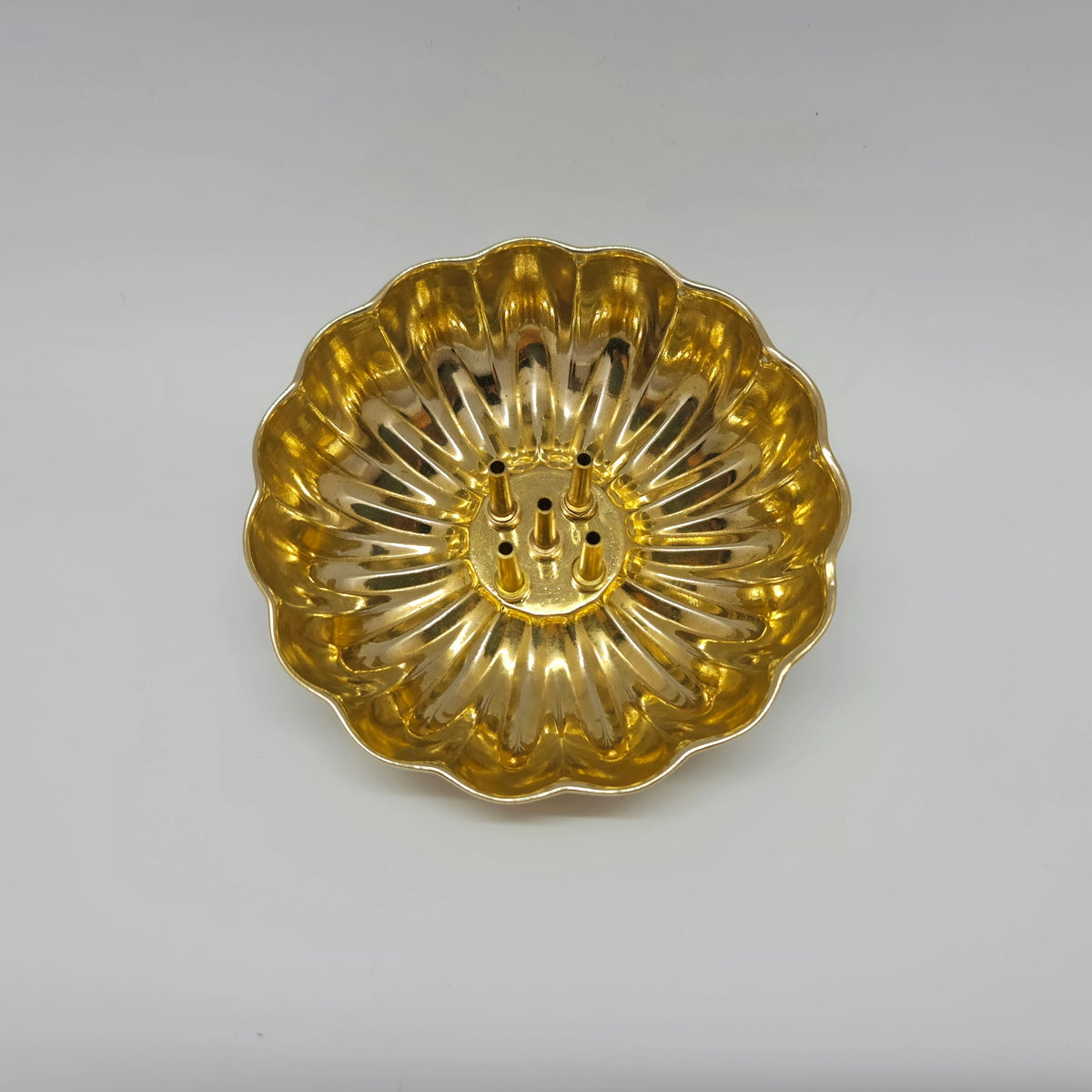 Lotus plate agardhan pipe butti