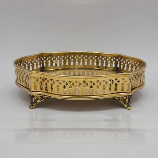 Pahaldhar jaali cut tray