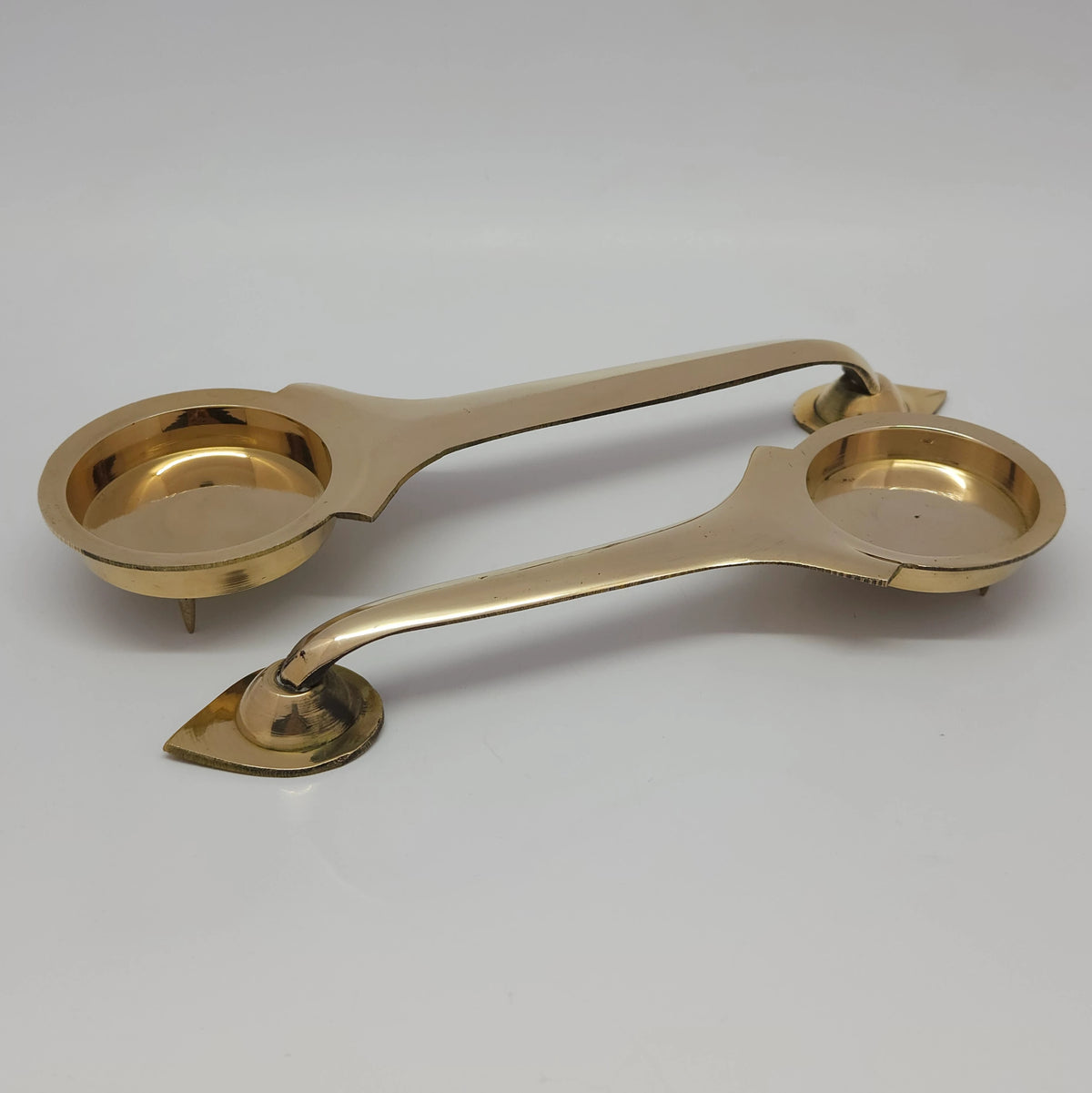 Aarthi with extra large handle