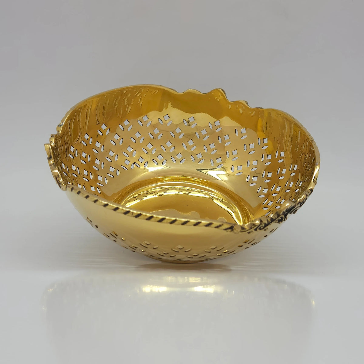 Round jali bowl
