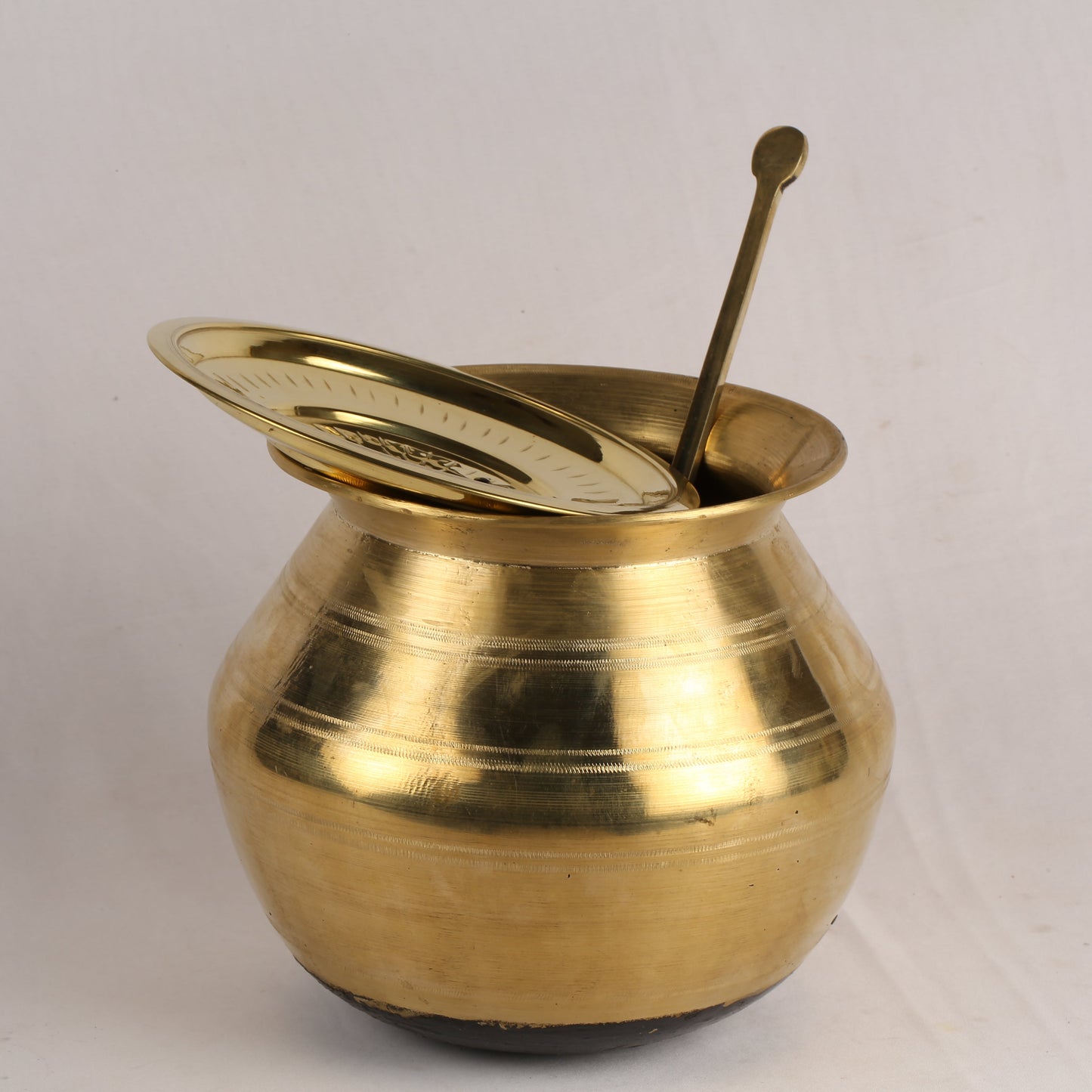 Vengala Urli 800 Gm