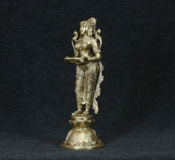 Pavai Vilakku 1 Ft