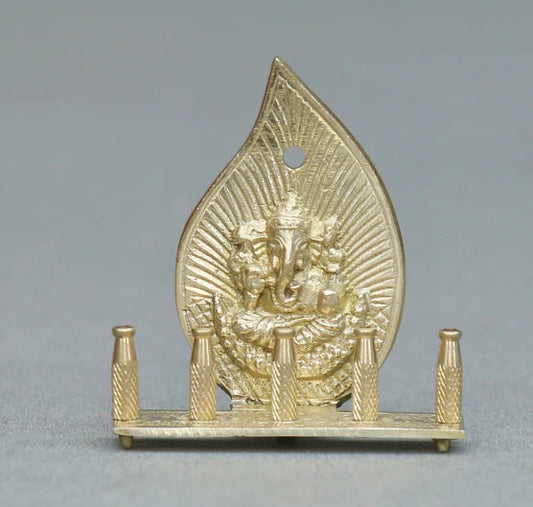 Brass Ganesh Wall Diya Holder - Traditional Tamil Bathi Stand - Entrance Decor
Ganesha Wall Hanging Brass - Pooja Room Lamp Holder - Authentic Brass Craft