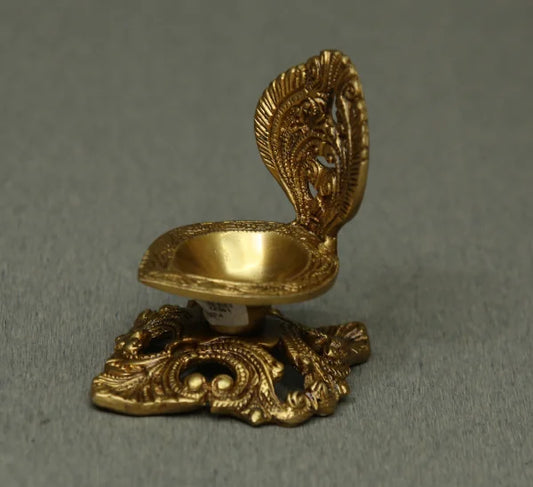 Stand Deepam Antique
