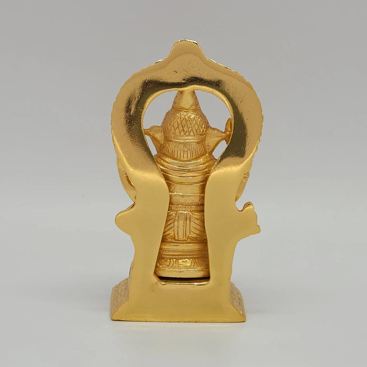 Babathakur Ganesh Gold Idol 700-gram Back View Round Prabhavali Arch Square Peetham Craftsmanship