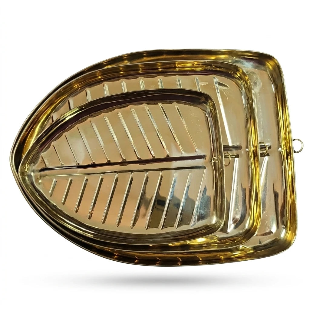 Brass Banana Leaf Plate in Pooja Use with Betel Leaves — Sri Swaminathan & Co