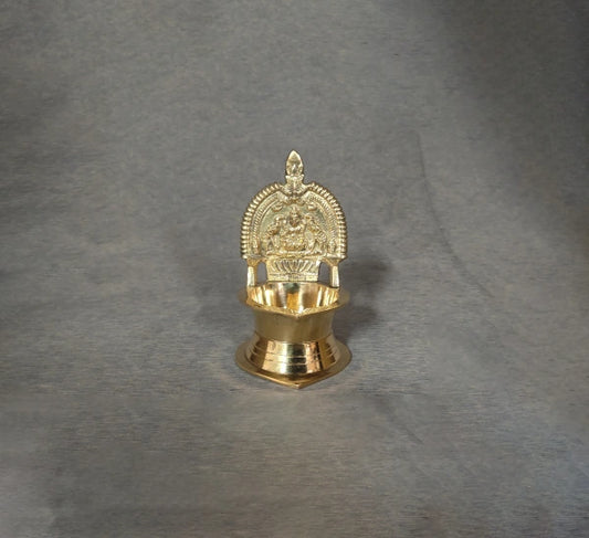 Lakshmi Vilakku No.1
