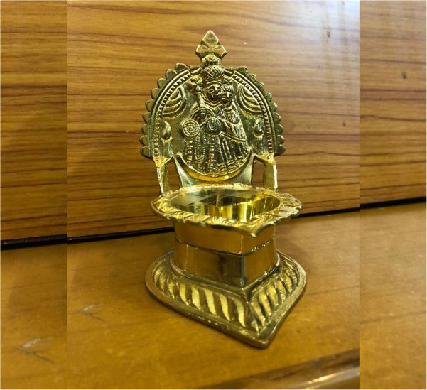 BRASS MARY MADHA VILAKKU |Brass Oil Lamp with Engraved Image of Mother Mary and Baby Jesus