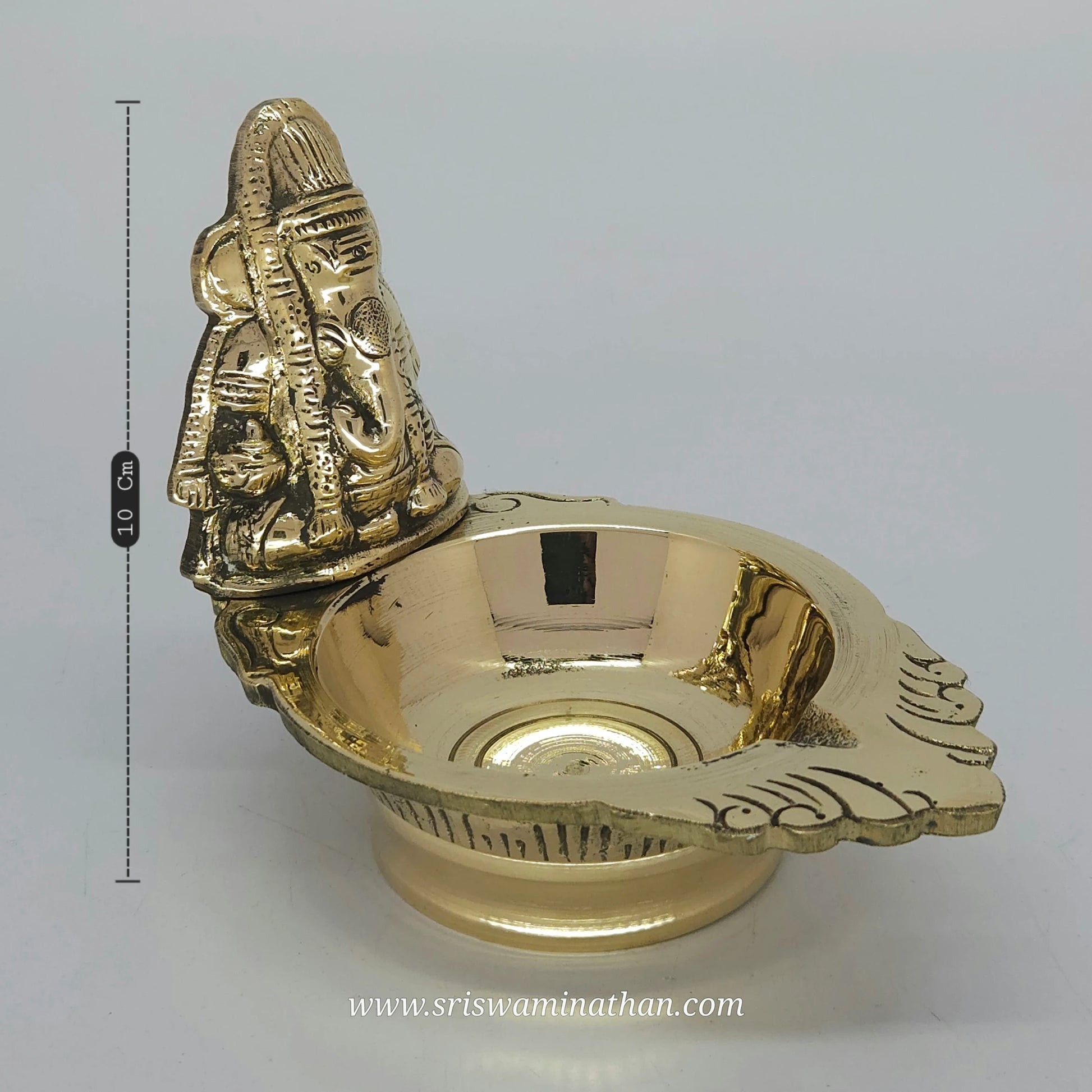 Traditional Pillayarpatti VInayagar lamp perfect for Vinayagar Chaturthi festival - Authentic brass vilakku Tamil Nadu craftsmanship
