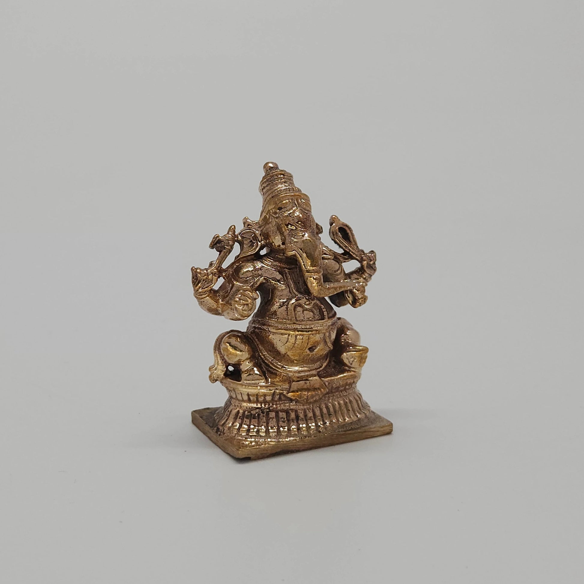 Handcrafted Panchaloham Ganesha Vinayagar Vigraham 1.5 inches left side angle profile