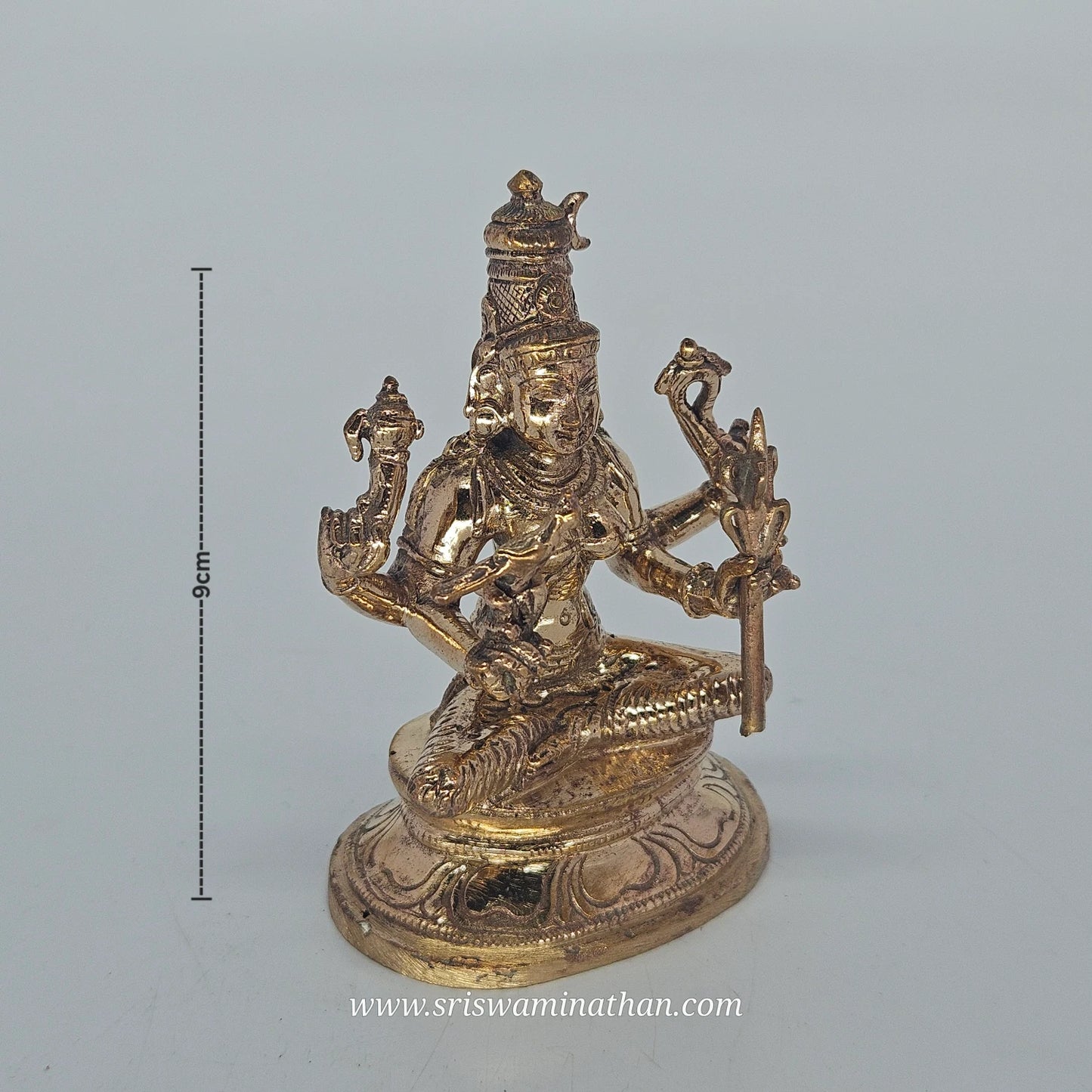 Close-up details of Kamakshi Panchaloham statue - Intricate five-metal work with enhancement
