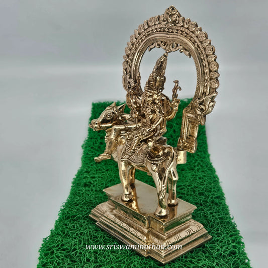 Pradosham Moorthi Side View - Shiva Parvati Brass - Premium Panchaloha Craftsmanship