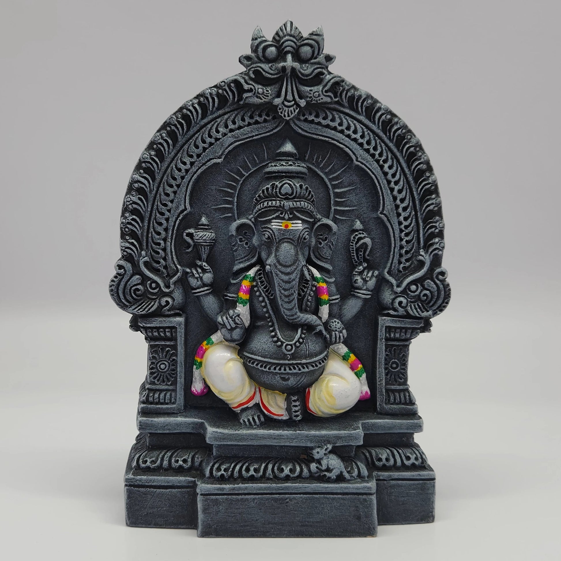 Premium Black stone finish Vinayagar statue Malaikottai Ucchi Pillayar style integrated temple arch 19.5cm height front profile view vinayagar chaturthi size guide