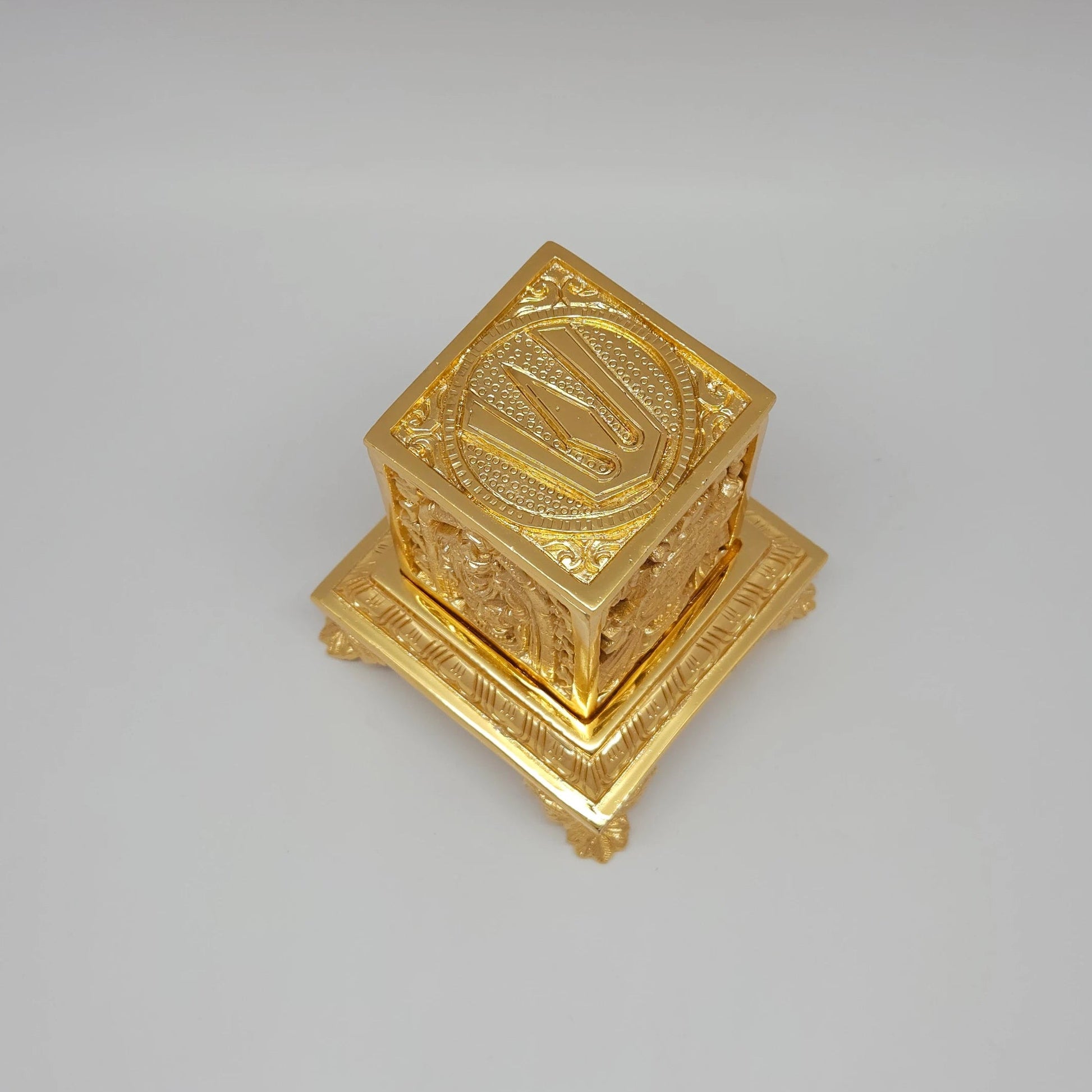 Premium Brass Tirupati Balaji desk storage box 16cm high angle structured aerial view focusing on component thickness spacing and lion paw base footprint symmetry