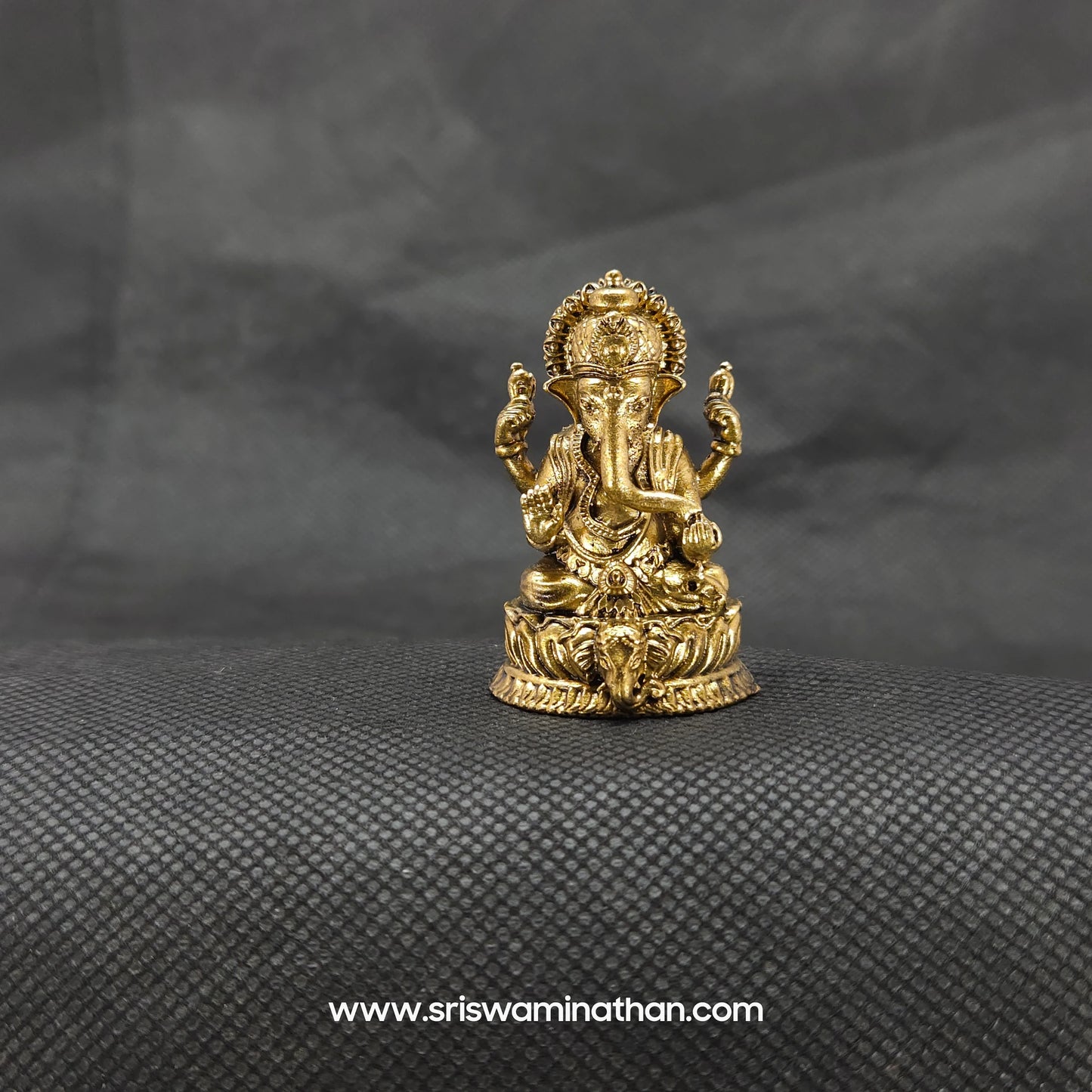 1.75" Vinayagar seated on Elephant head Peedam