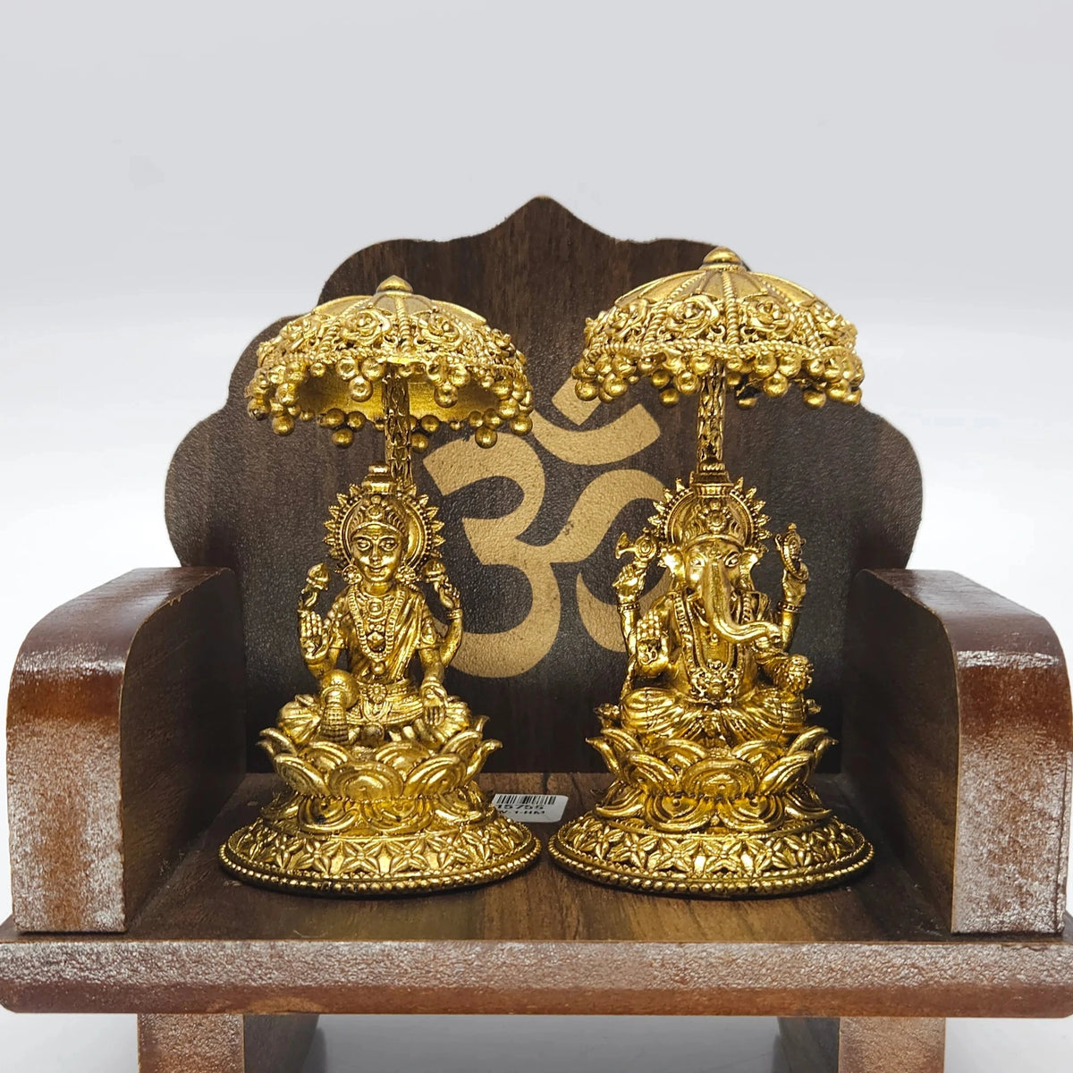 Ever time return gifts collection of Lakshmi and Vinayagar brass statue from Sri Swaminathan & Co Kumbakonam