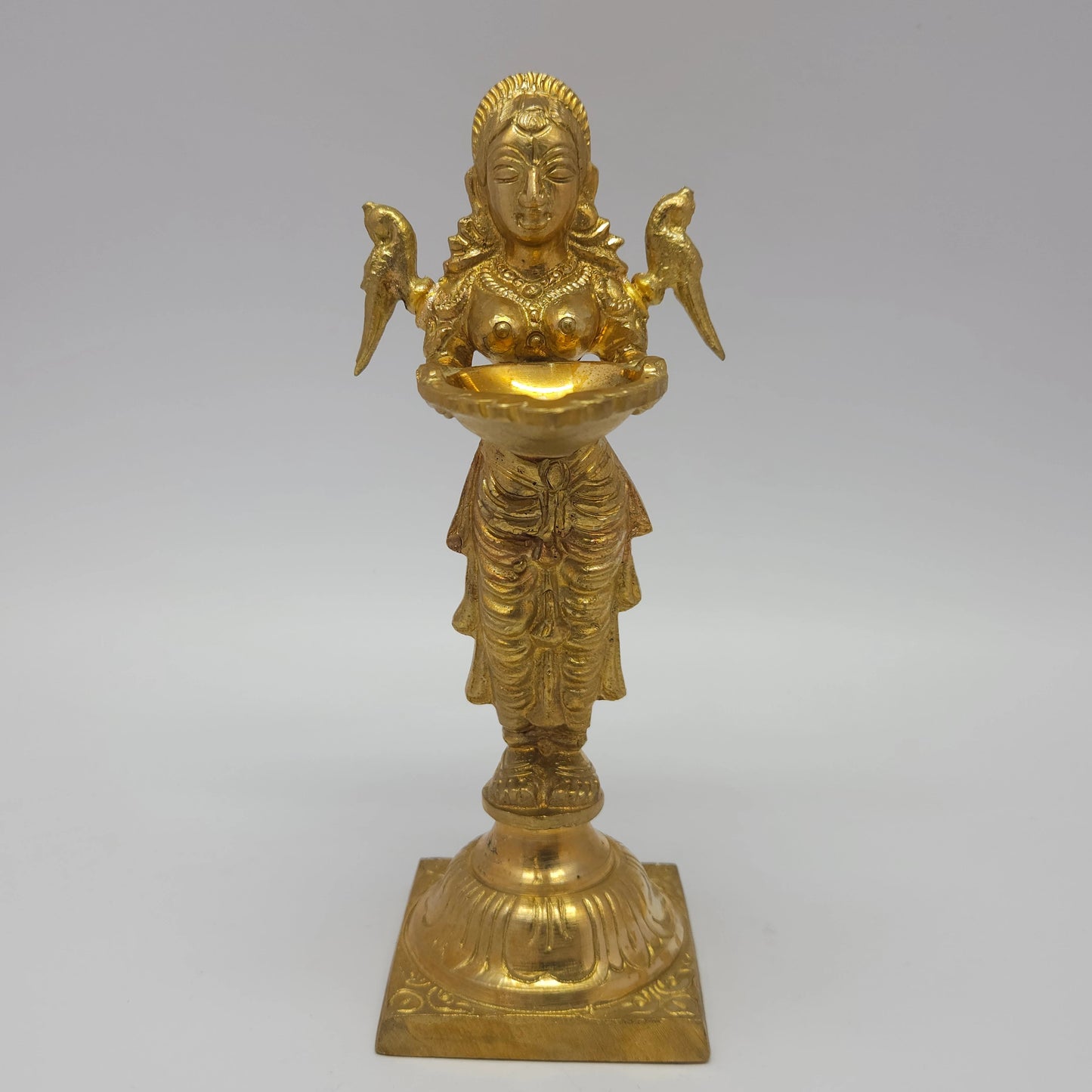 Sri Swaminathan and Co premium brass Deepalakshmi Pavai Vilakku oil lamp with symmetrical shoulder parrots front straight profile view size guide