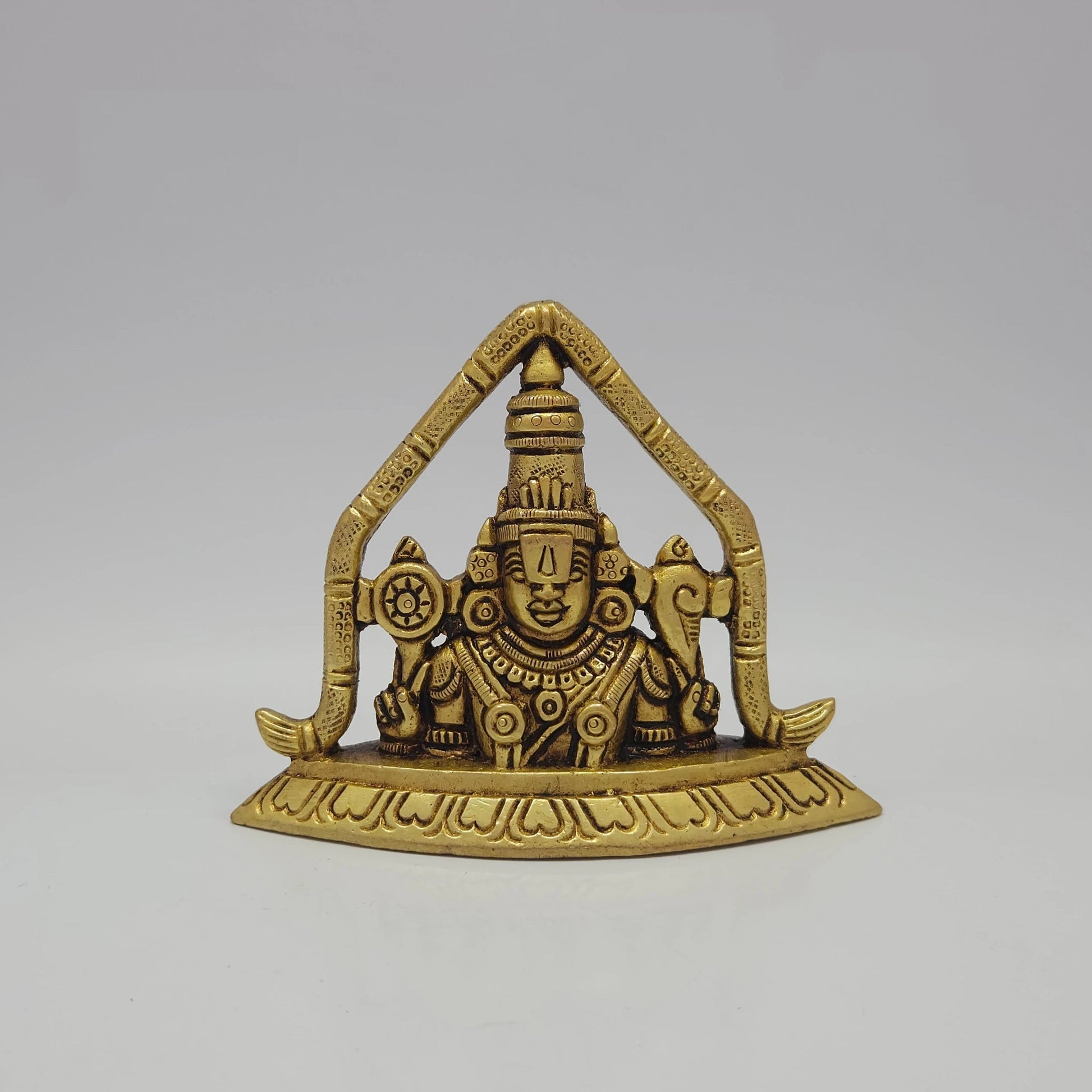 Sri Swaminathan and Co premium solid brass seated Lord Balaji Tirupati Perumal statue pointed thiruvatchi arch shankha chakra heritage antique finish 500g weight front view size guide