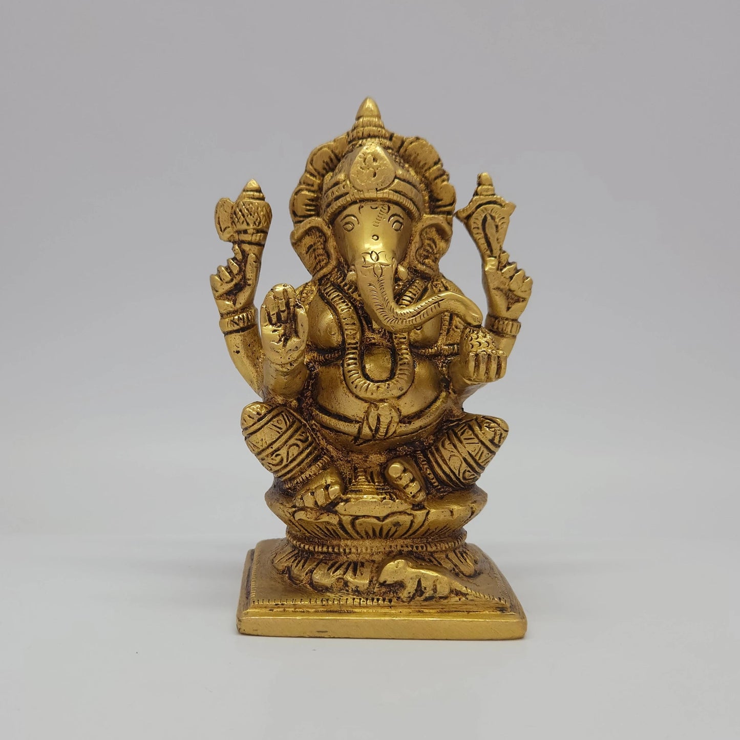 Sri Swaminathan and Co premium solid brass seated Lord Vighnaharta Ganesha statue holding traditional pasha and ankusha tools heritage antique finish 1kg weight 11.5cm height front straight view