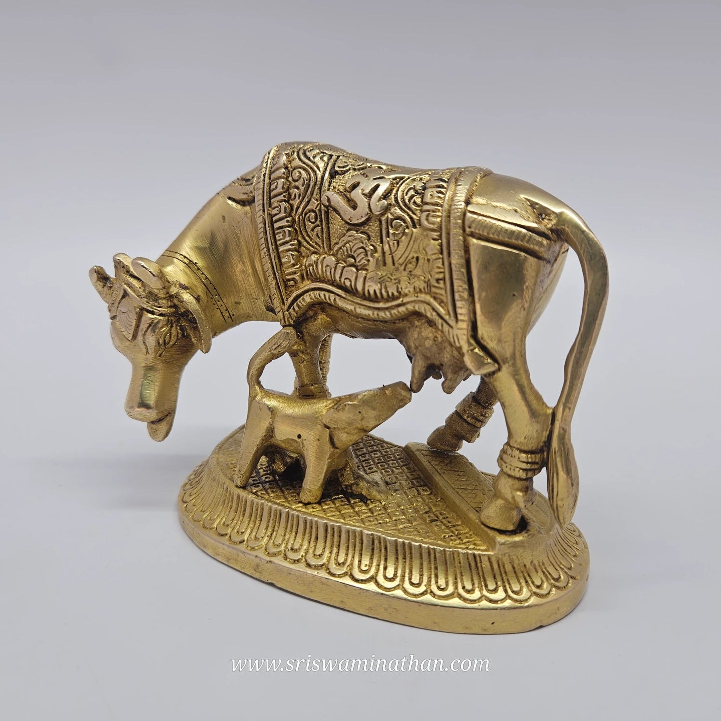 Vastu Kamadhenu cow and calf brass statue for wealth and harmony