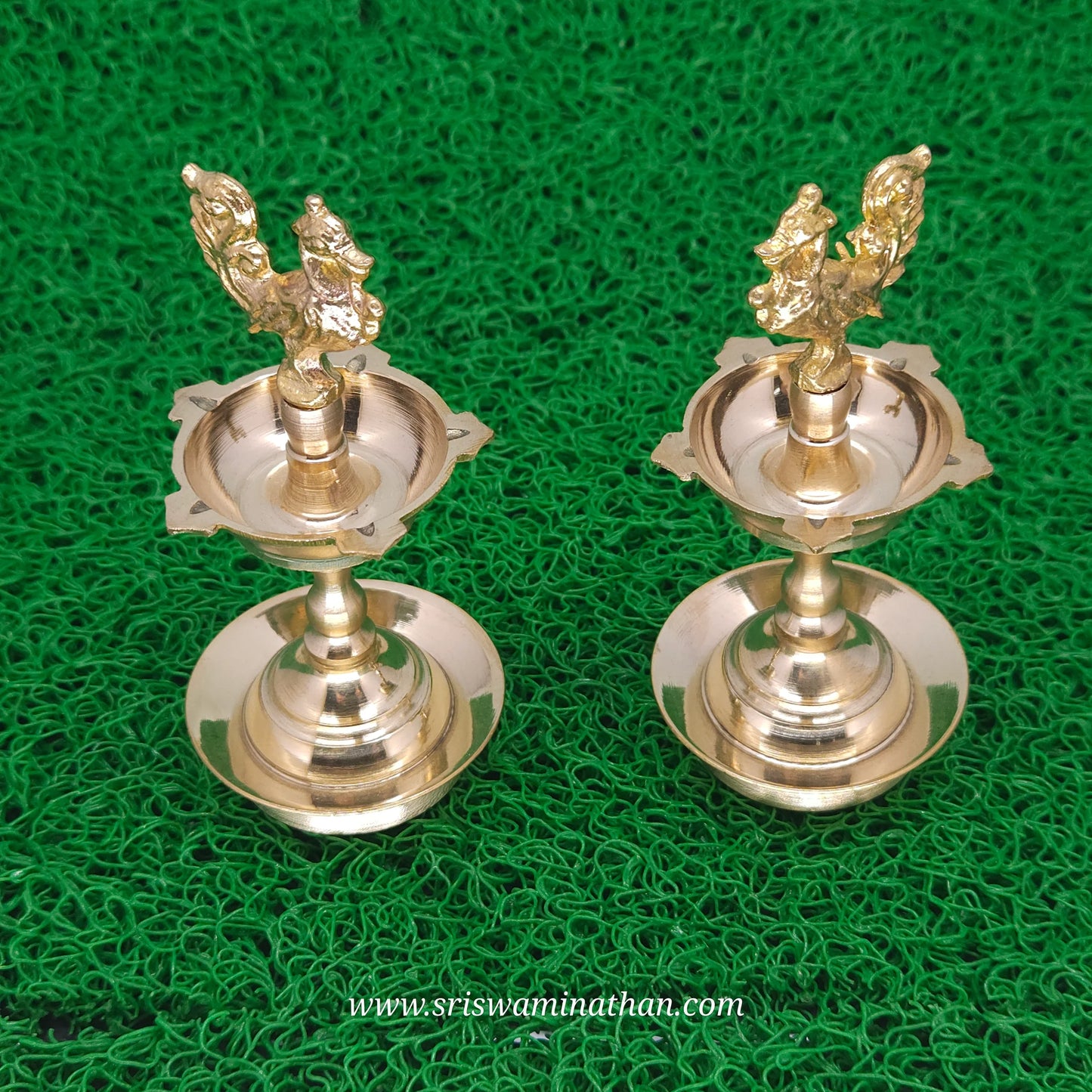 Annapatchi Kuthuvilakku – Ideal Brass Lamp for Wedding Return Gifts